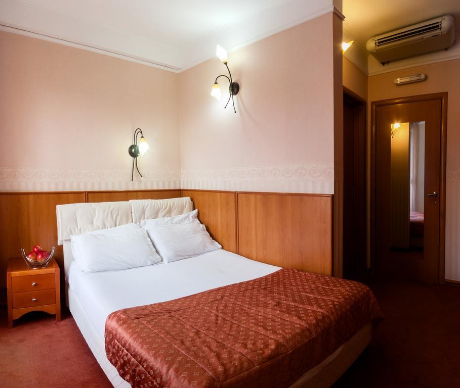 Aleksandar Hotel Vrnjačka Banja Kültér fotó