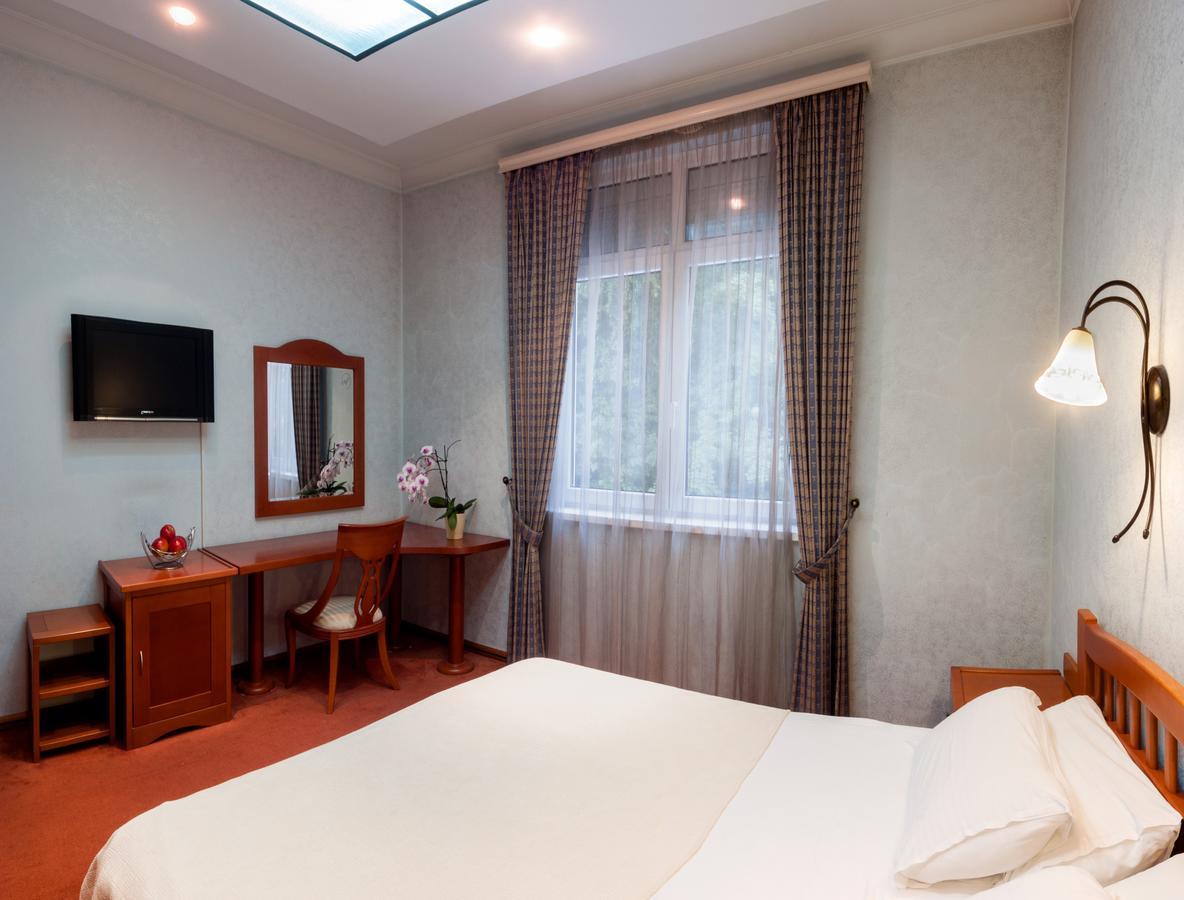 Aleksandar Hotel Vrnjačka Banja Kültér fotó